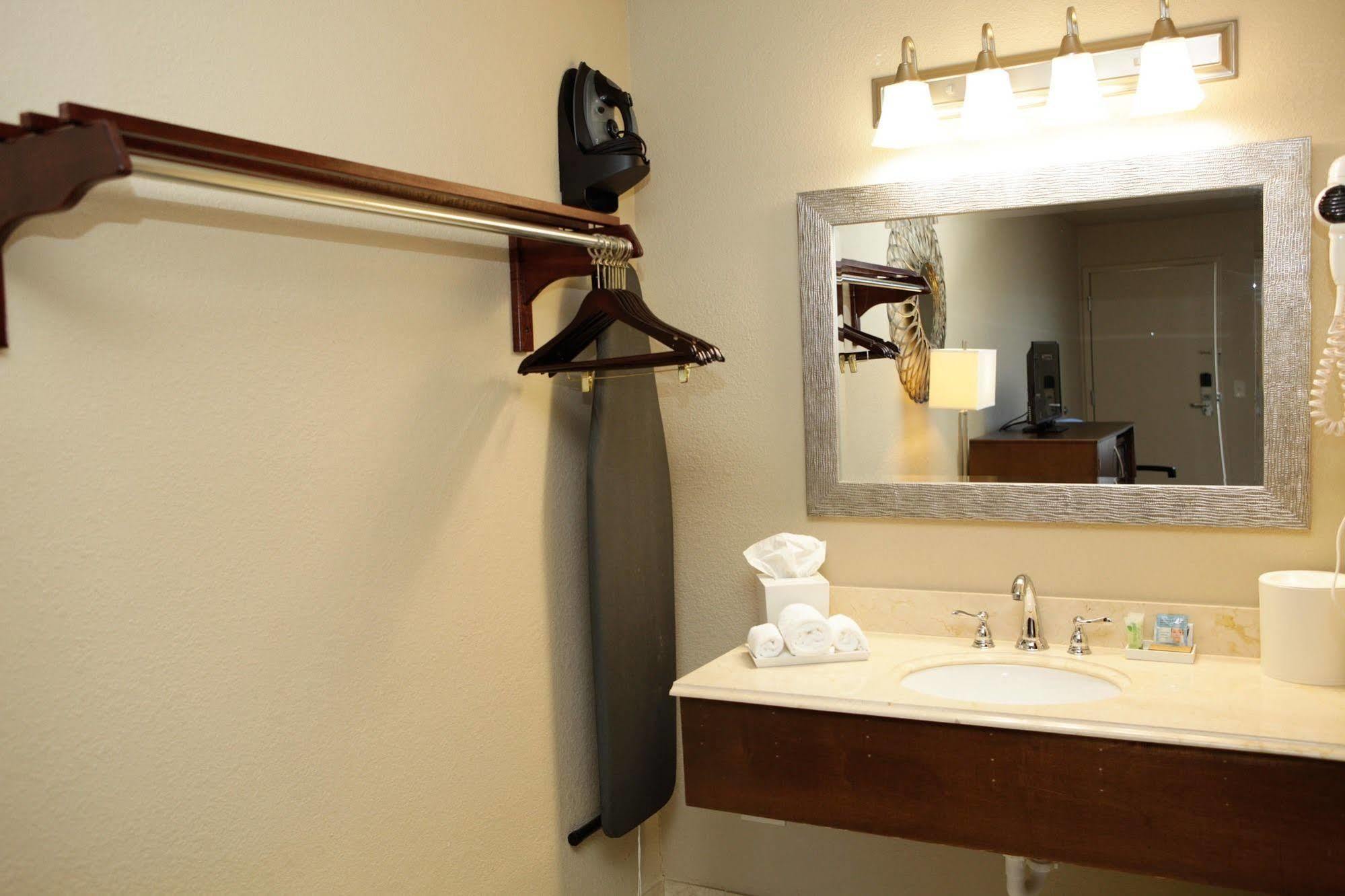 Unique Suites Hotel 찰스턴 외부 사진